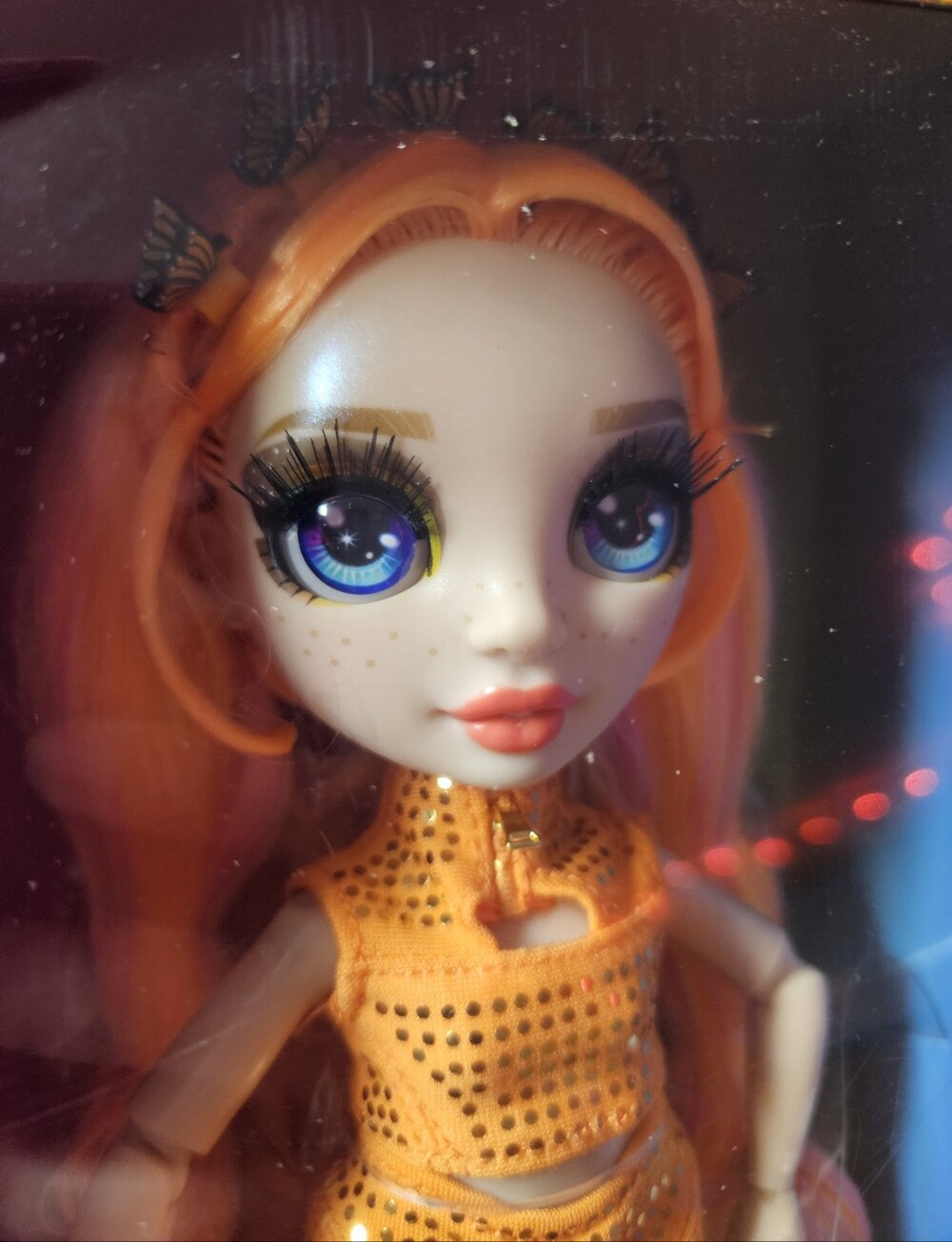 Imported Poppy Rowan Orange Rainbow High Doll - Style Icons - Picture 3 of 9